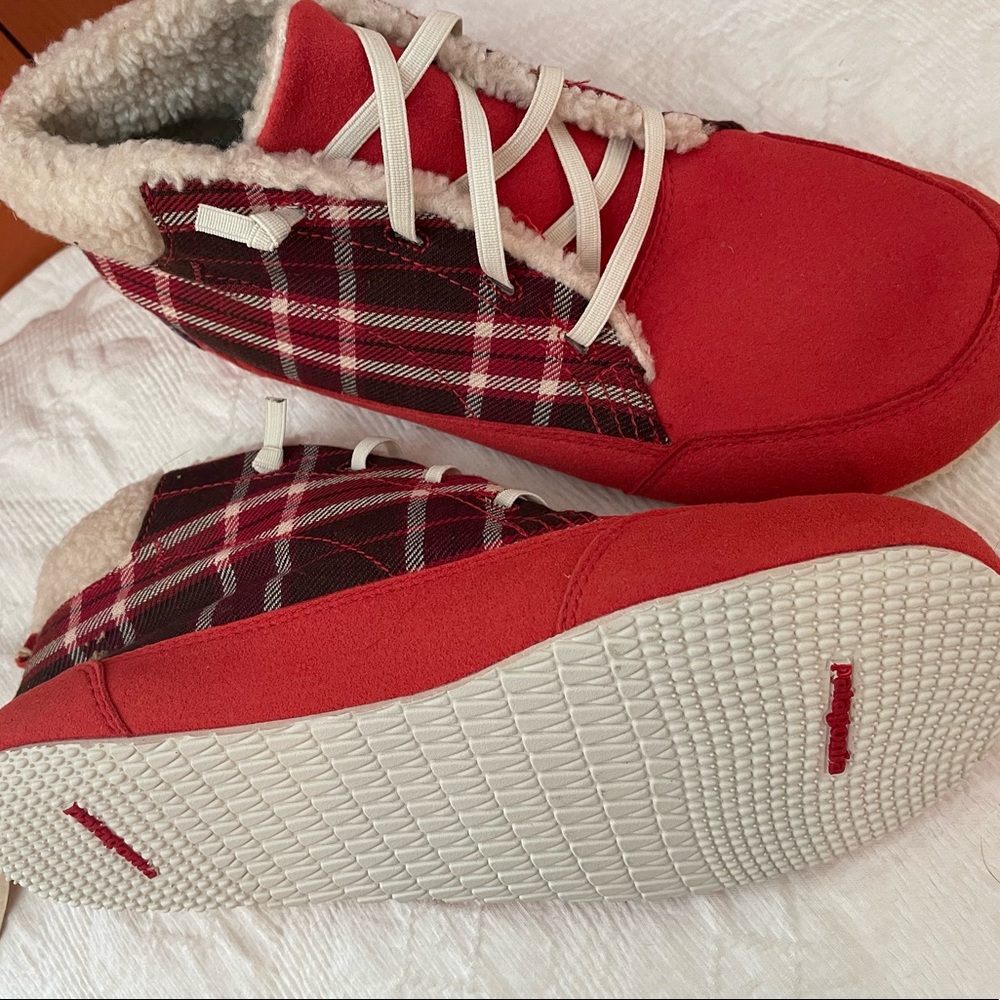 Patagonia Shoes Womens sz9  Advocate Chukka Red Wool & Suede